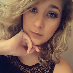 Meet your Posher, Dayanara